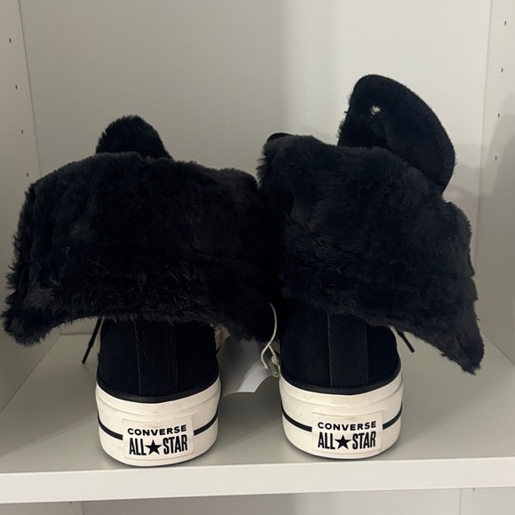 NWT Converse All Star Women's Black and White Fur-Lined High-Tops - Picture 3 of 6
